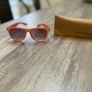 Liz Claiborne Orange Sunglasses Modern Design